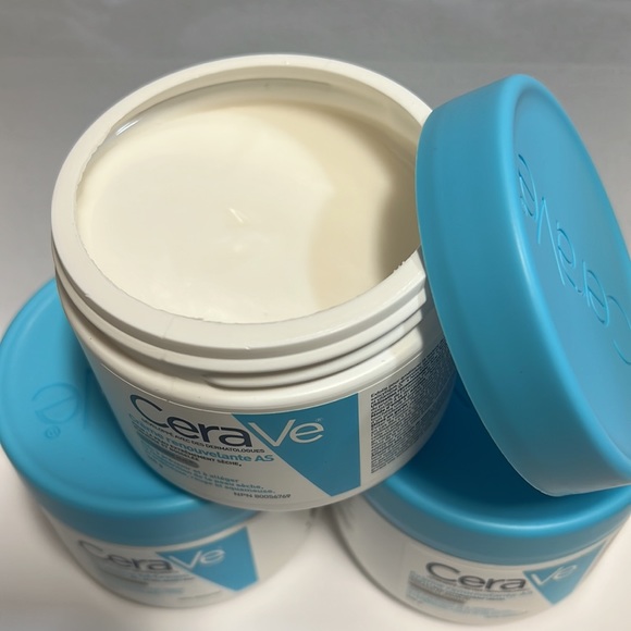 Cerave Skincare Cerave Renewing Sa Body Cream For Rough And Bumpy